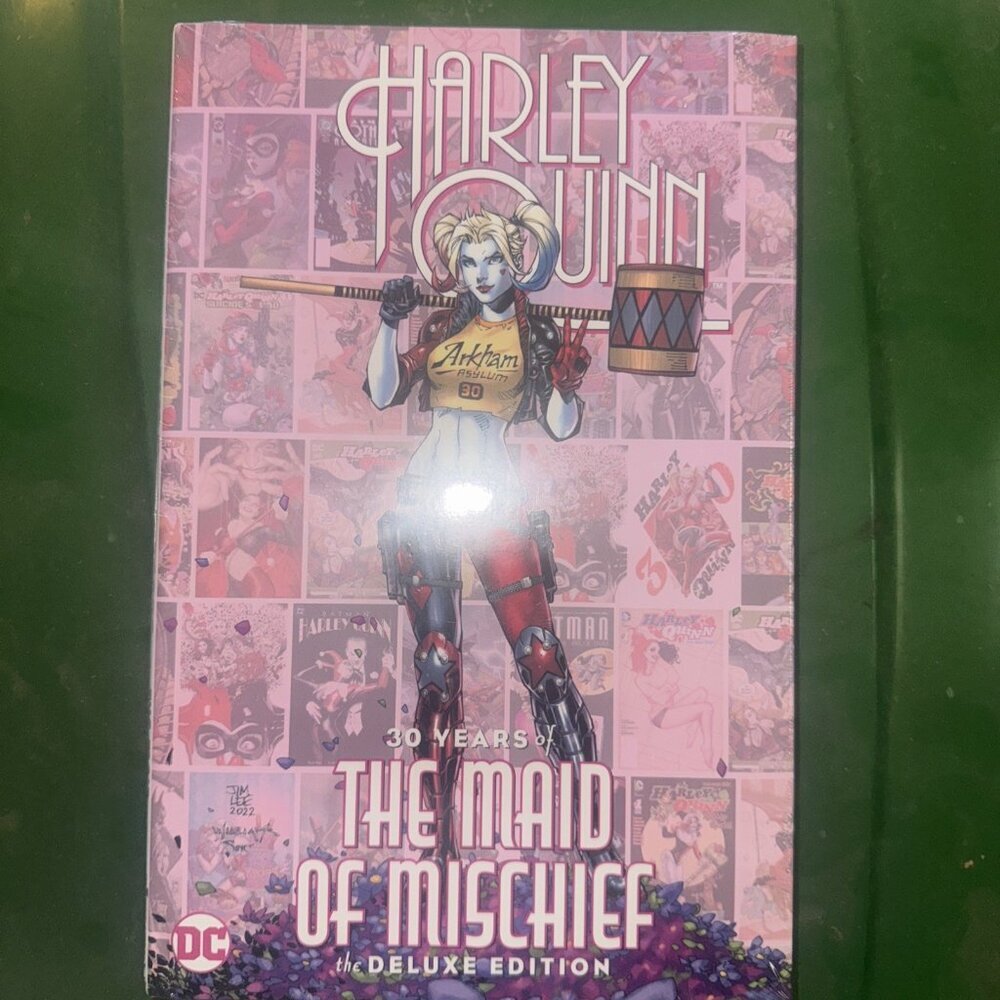 Harley Quinn: 30 Years of the Maid of Mischief the Deluxe Edition (DC Comics...